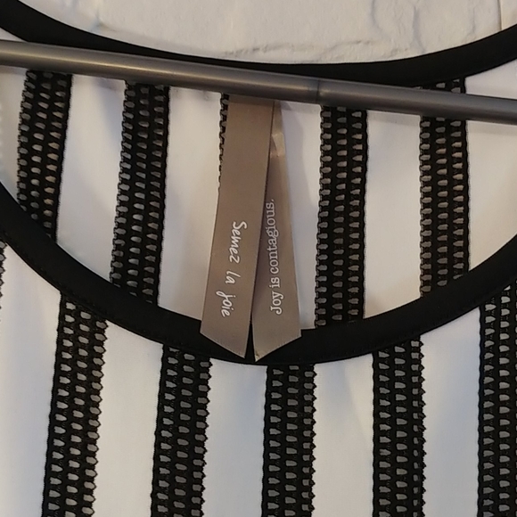 Pennington's High Low Sleeveless Blouse Size 1x - Picture 4 of 6